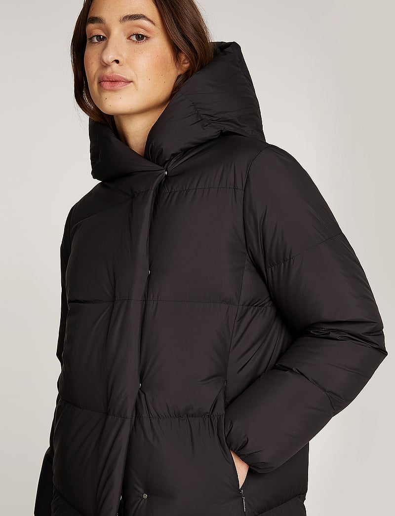 Calvin Klein Lw Padded Funnel Neck Wrap Coat - 275 €. Buy Calvin Klein Lw Padded Funnel Neck Wrap Coat - 275 €. Buy