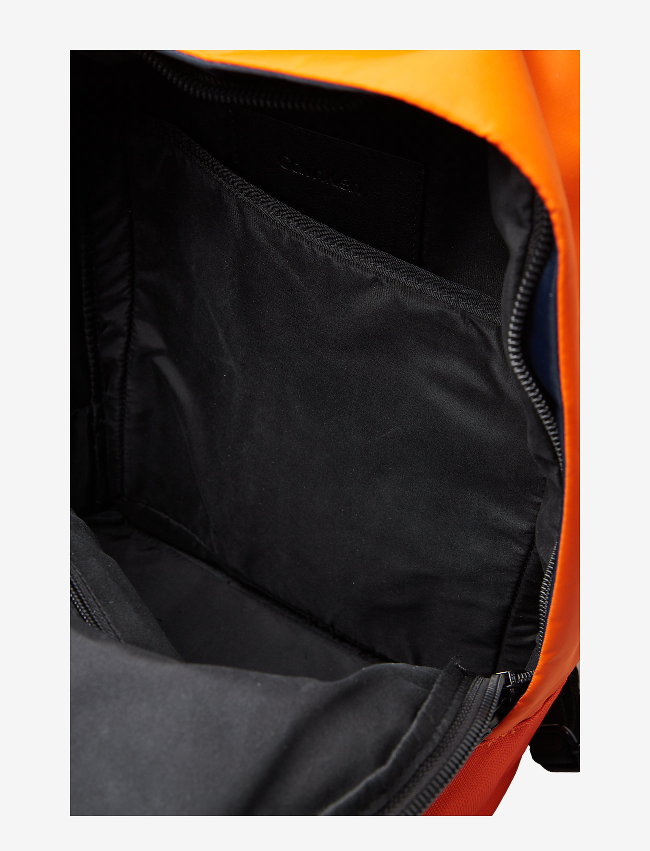 Calvin Klein - SHADOW ROUND BACKPAC - orange peel - 5