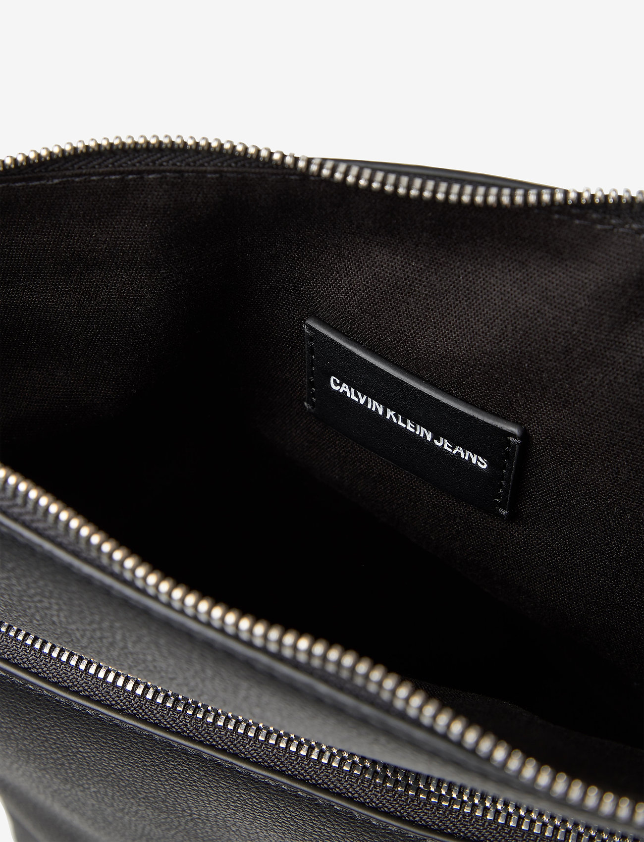 Calvin Klein - CKJ MICRO PEBBLE FLA - black - 4