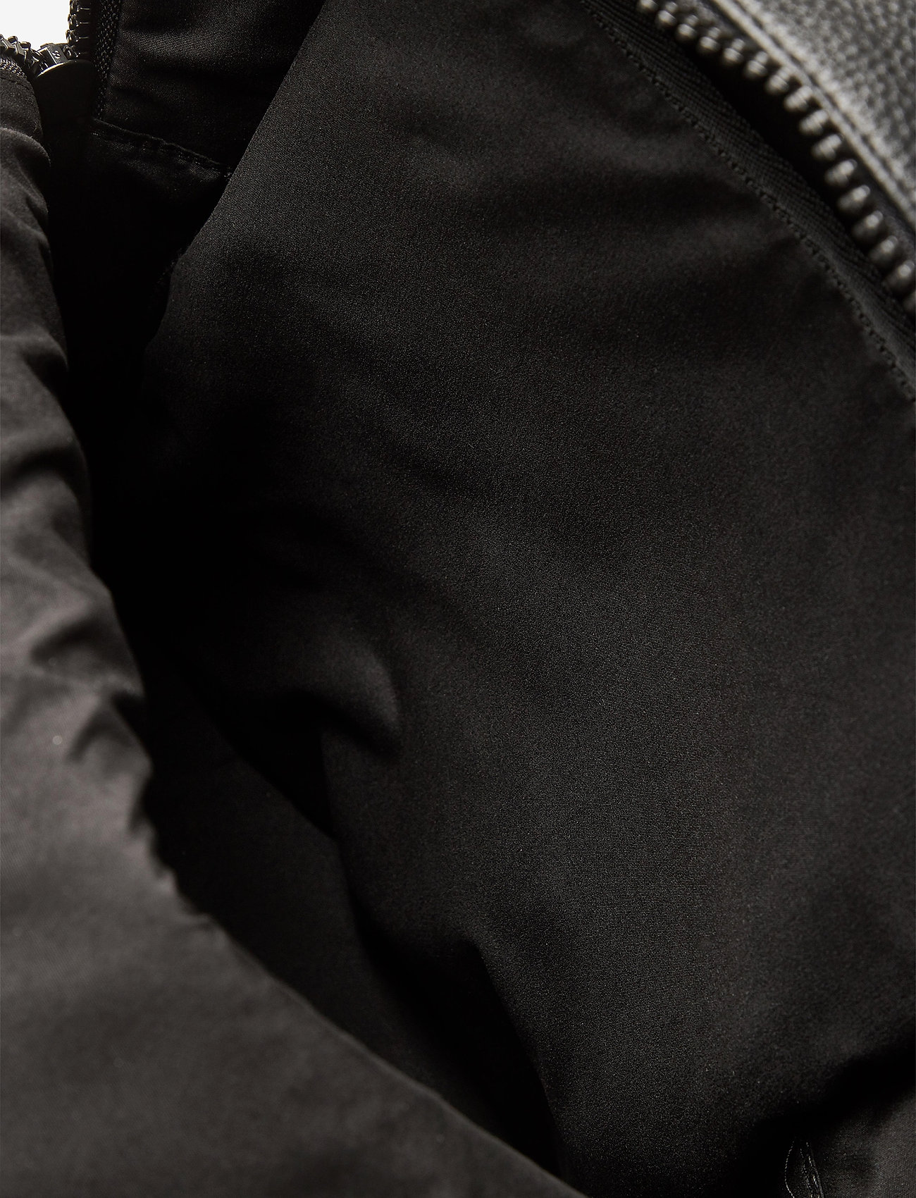 Calvin Klein - STRIPED LOGO PU ROUN - ck black - 4