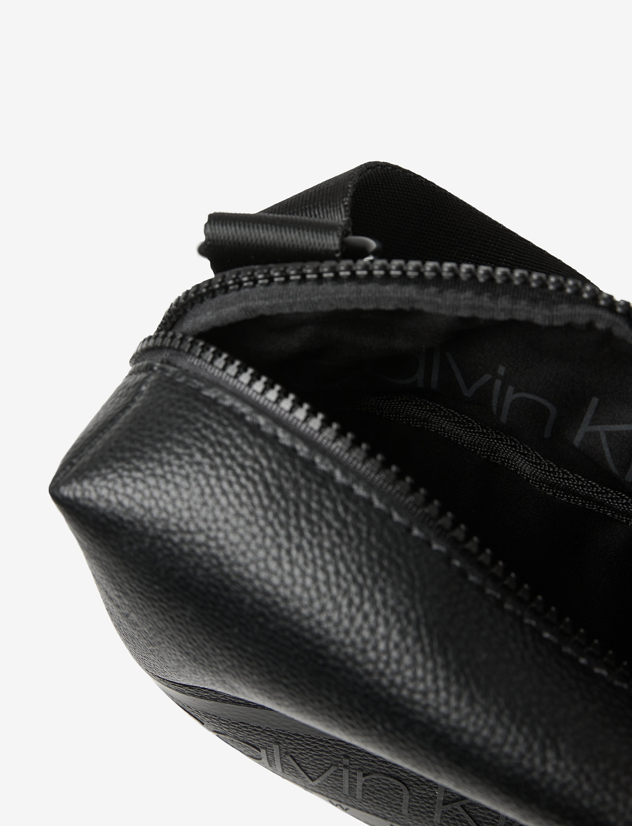 Calvin Klein - STRIPED LOGO PU MINI - ck black - 4