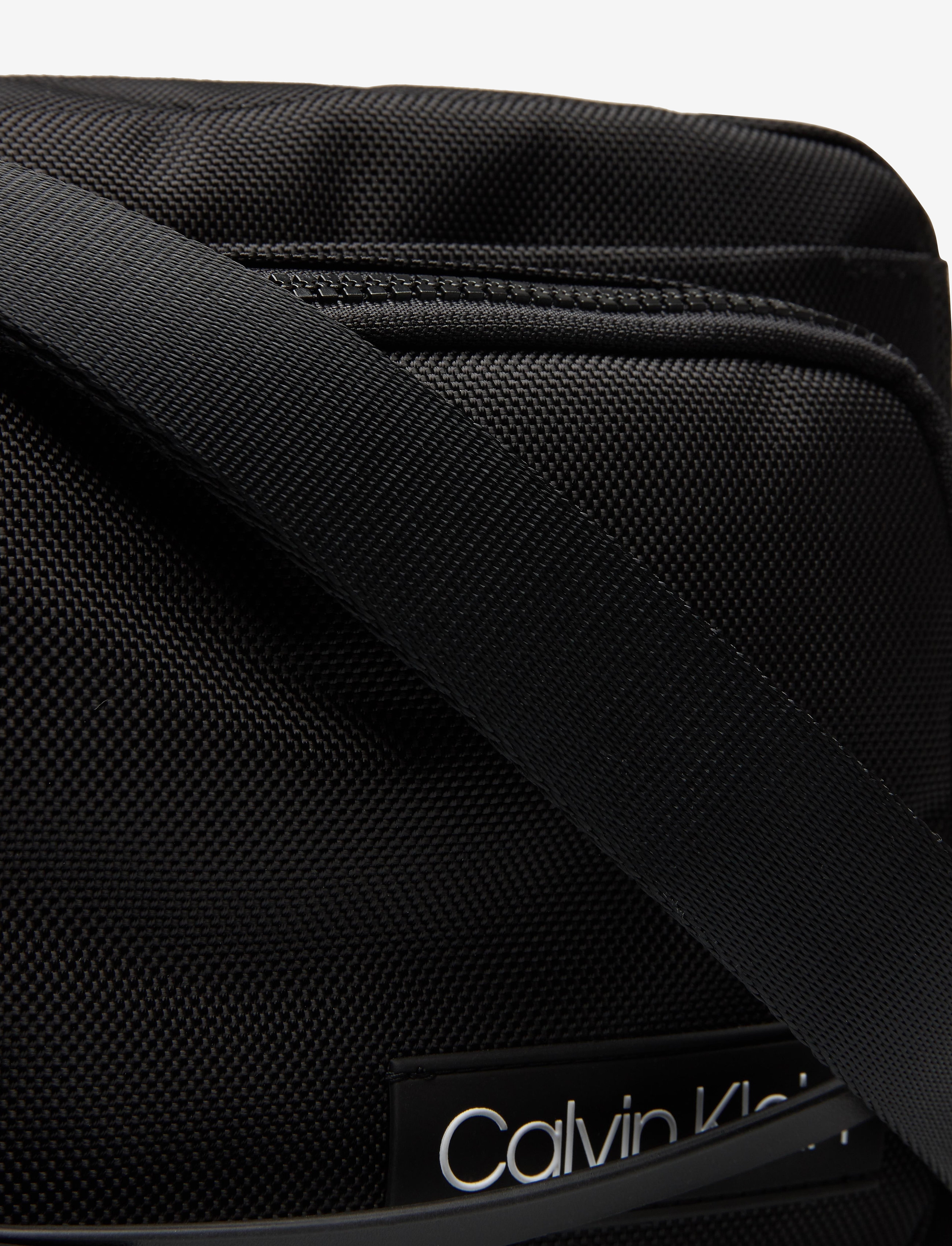 Calvin Klein - ULTIMATE NYLON CAMERA BAG - black - 3
