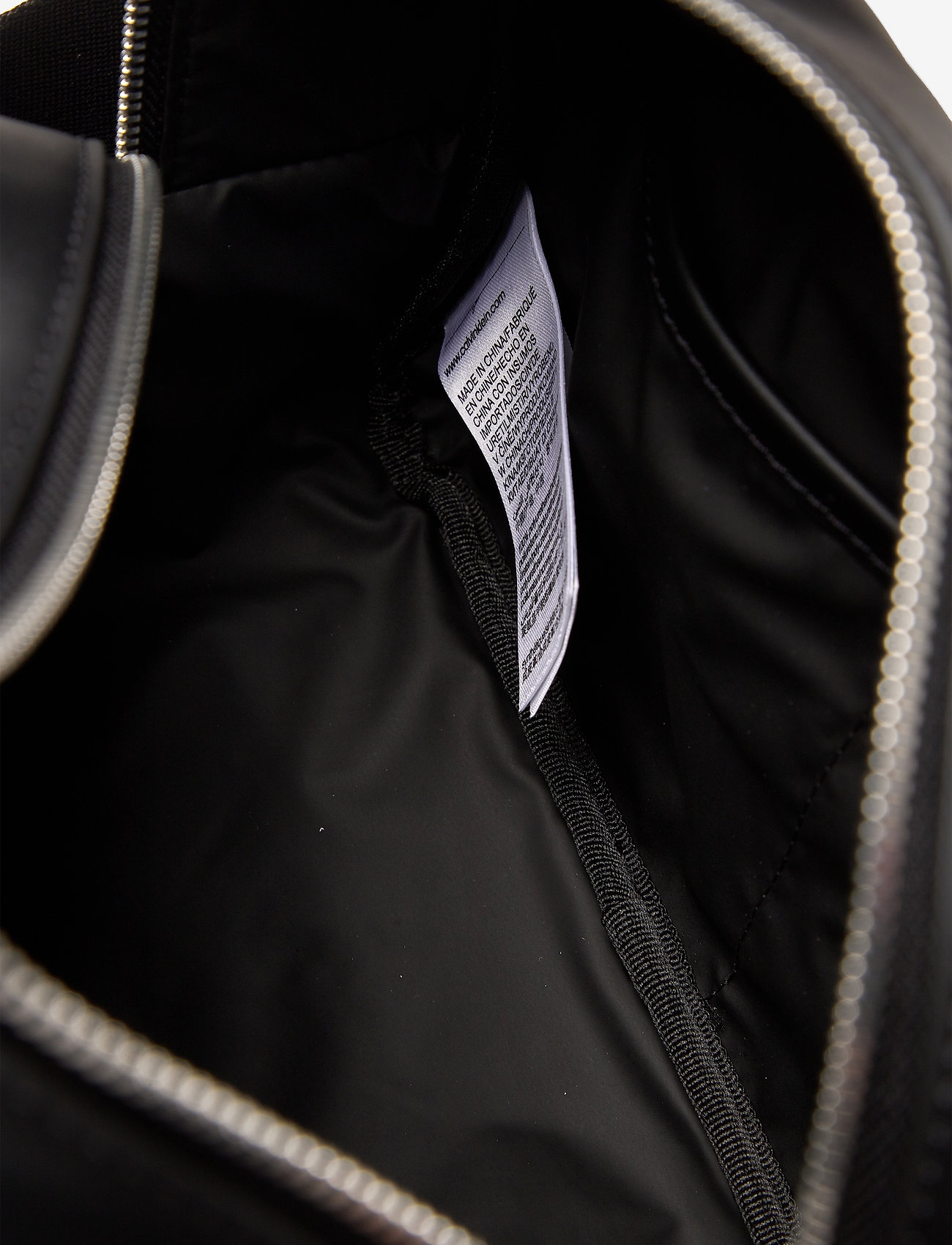 Calvin Klein - WASHBAG PU - black - 4