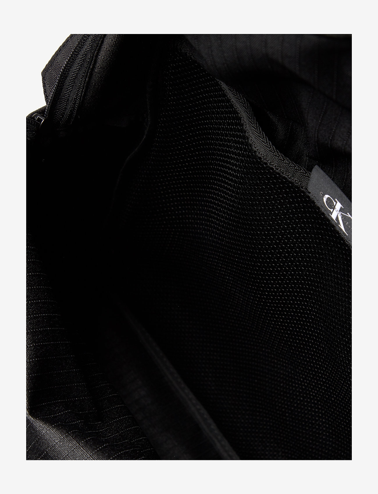 Calvin Klein - UTILITY GRID CAMPUS BP43 - black - 4
