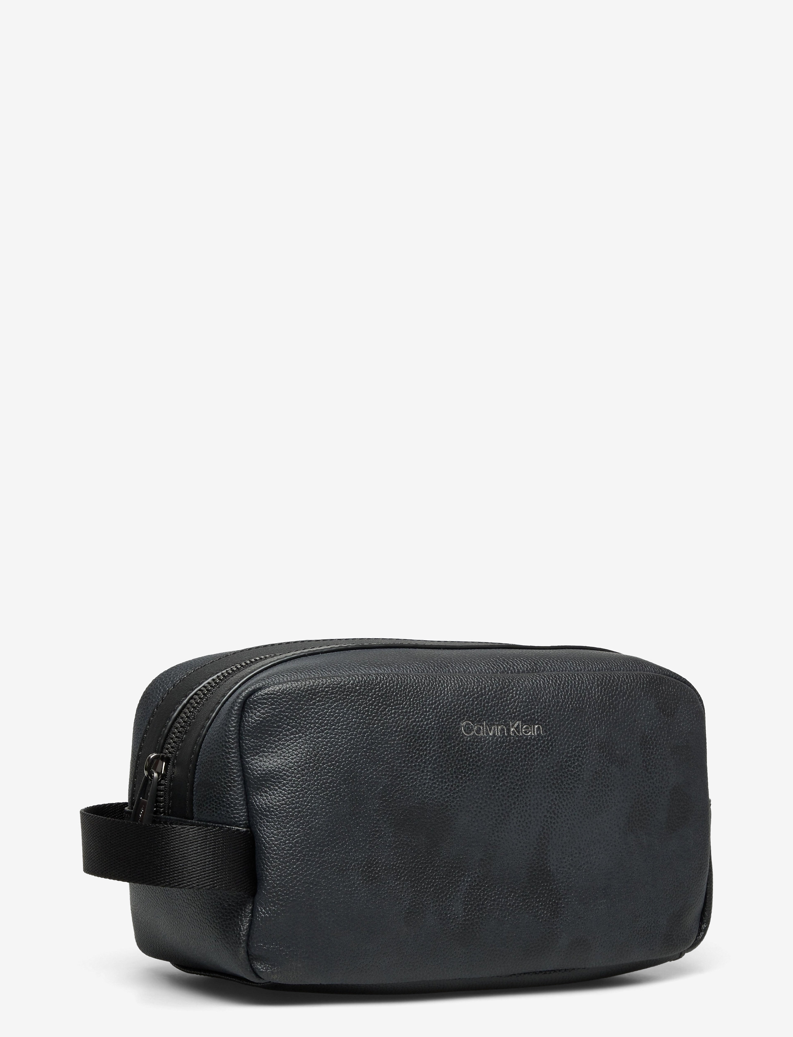 Calvin Klein - WARMTH WASHBAG - ck black - 2