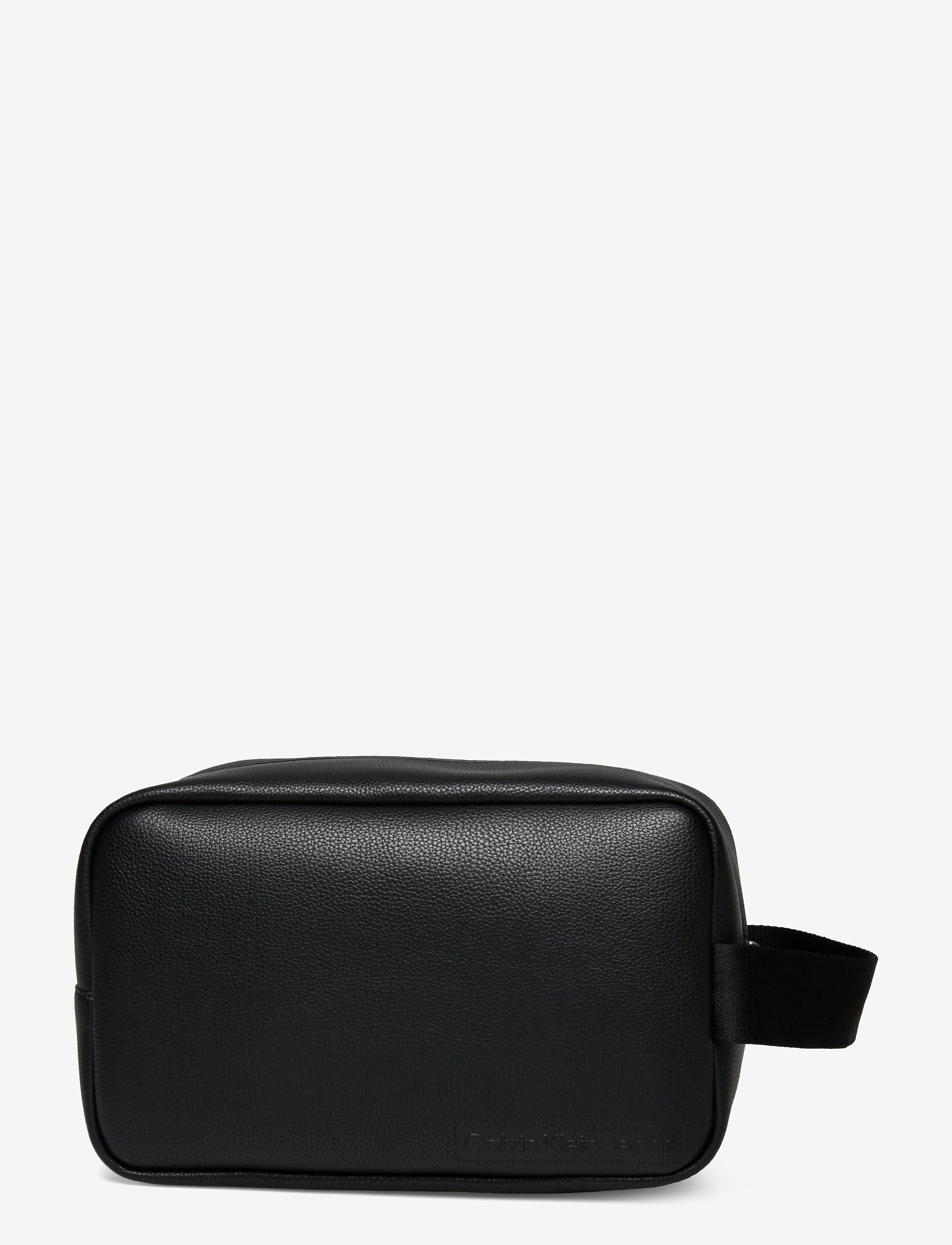 Calvin Klein - LOGO EMBOSS WASHBAG - black - 0
