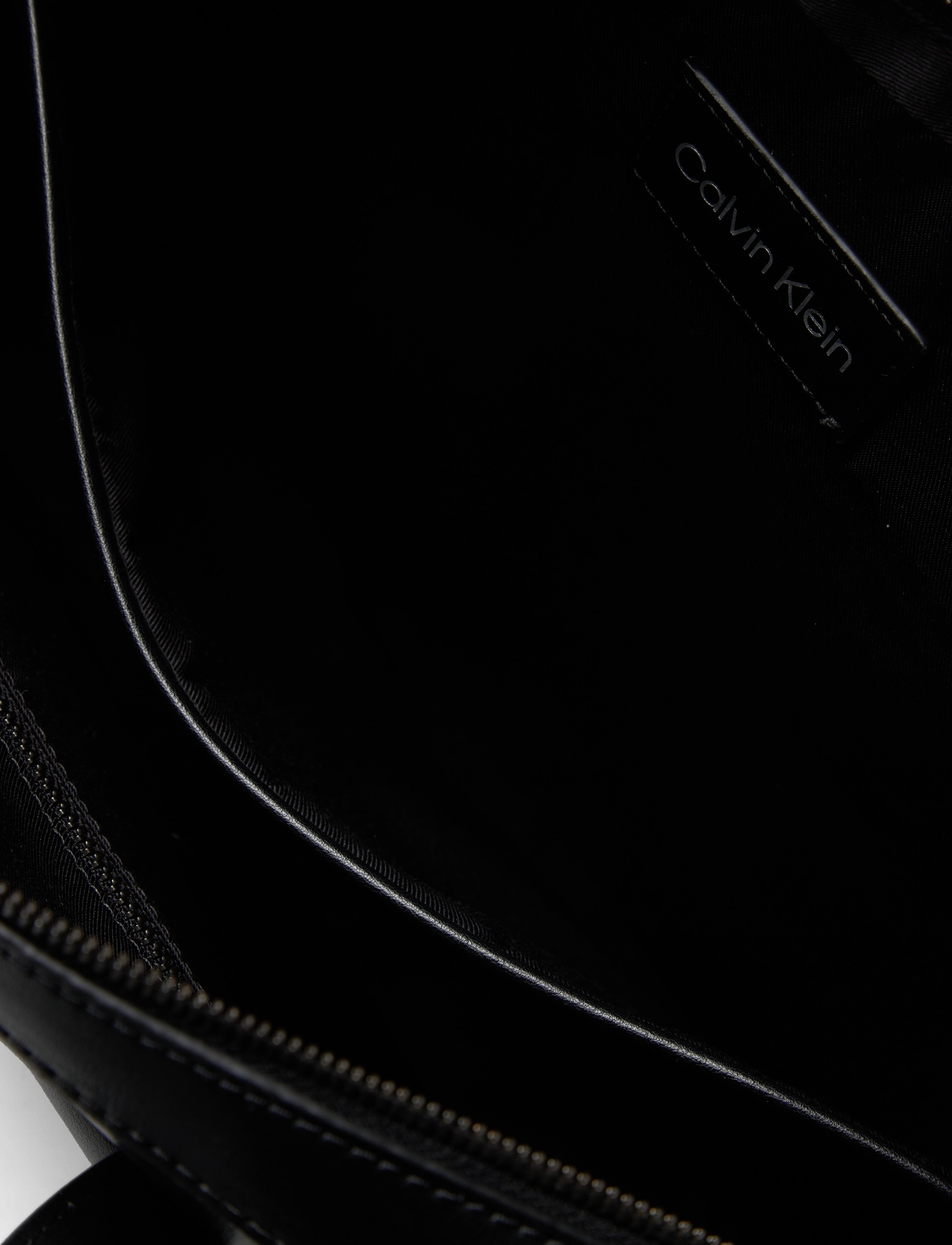 Calvin Klein - ICONIC PLAQUE LAPTOP BAG - ck black - 3