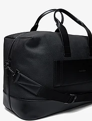 Calvin Klein - MODERN BAR WEEKENDER - laisvalaikio krepšiai - ck black - 3