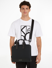 Calvin Klein - MODERN BAR SLIM LAPTOP BAG - nešiojamųjų kompiuterių krepšiai - ck black - 6