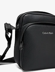 Calvin Klein - CK MUST REPORTER S - men - ck black pebble - 3