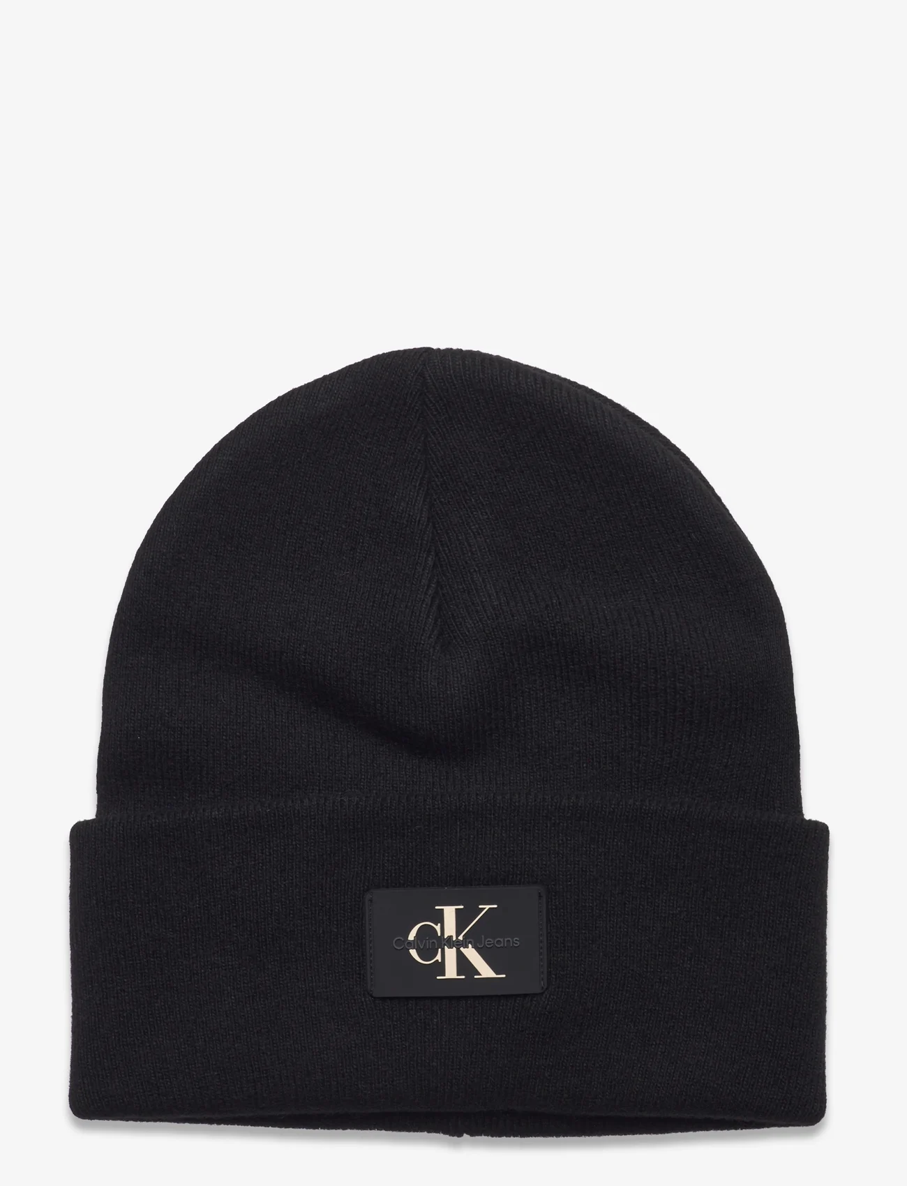 Calvin Klein - MONOLOGO PATCH NON-RIB BEANIE - adītas cepures - black - 0