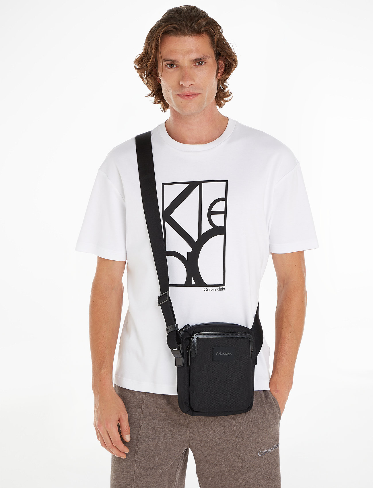 Calvin Klein - CK REMOTE PRO REPORTER S - shoulder bags - ck black - 1
