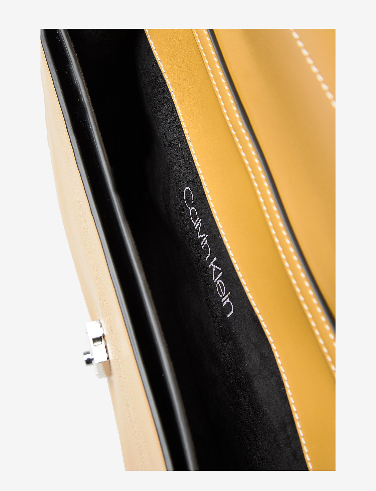 Calvin Klein - LOCK XBODY - barley - 4