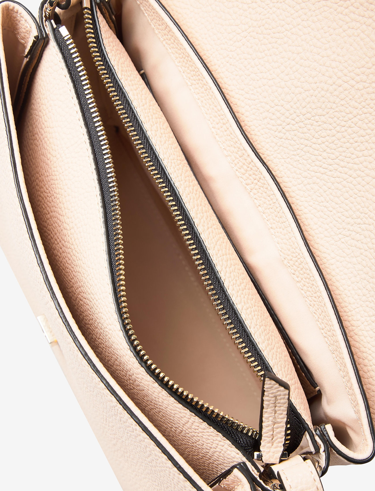 Calvin Klein - SIDED TOP HANDLE - light sand - 4