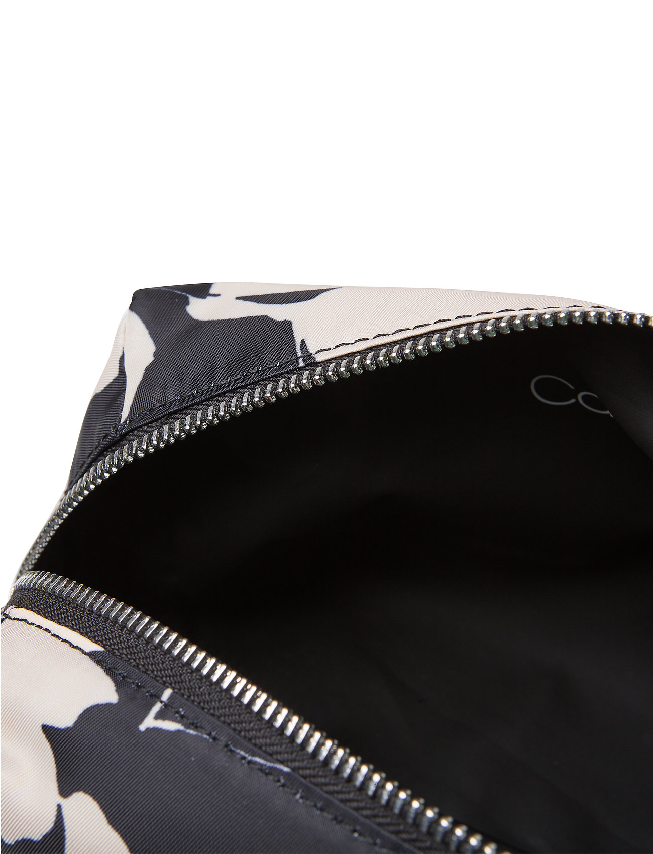 Calvin Klein - PRIMARY WASHBAG - black mix rtw - 4