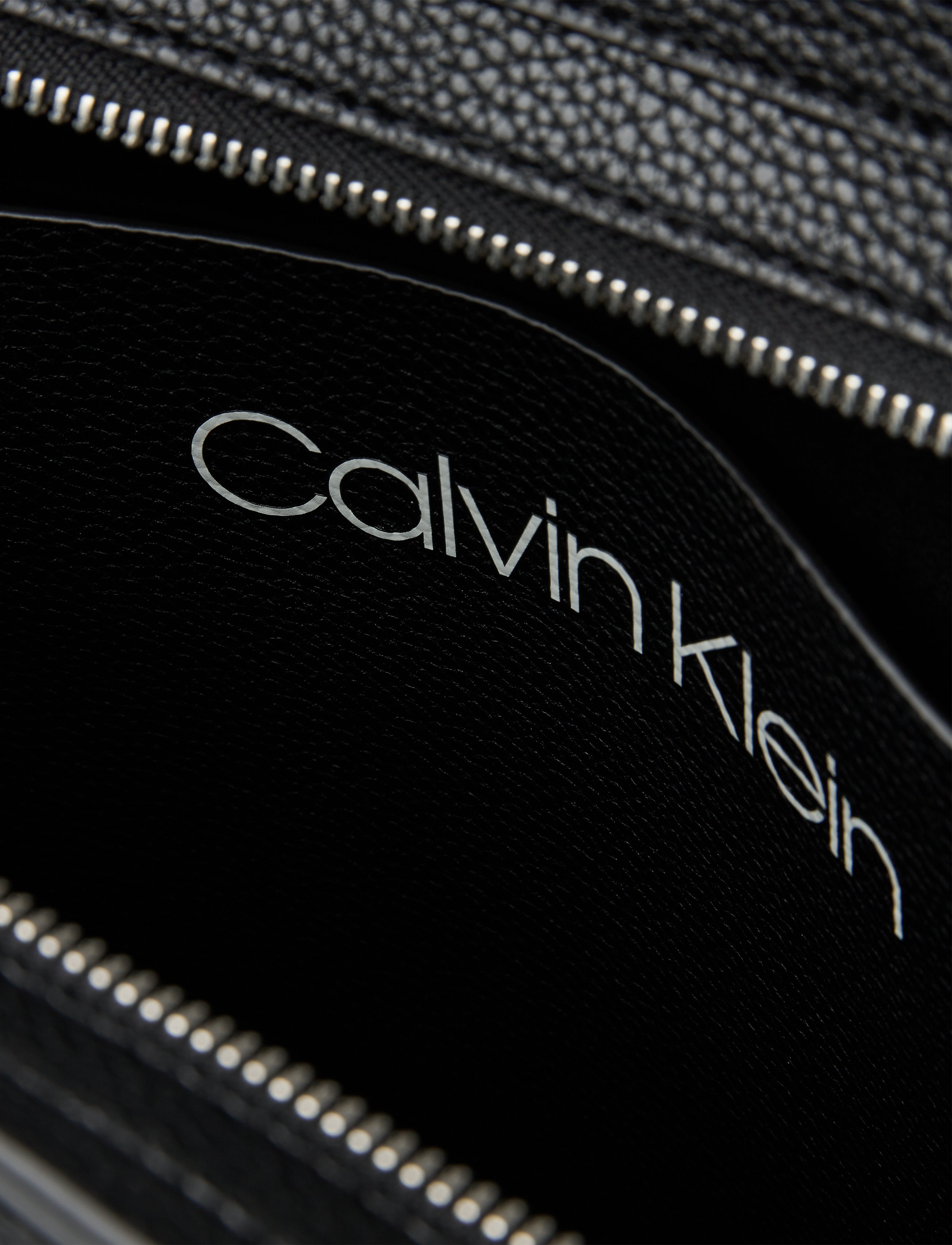 Calvin Klein - NEAT HOBO MD - black - 4