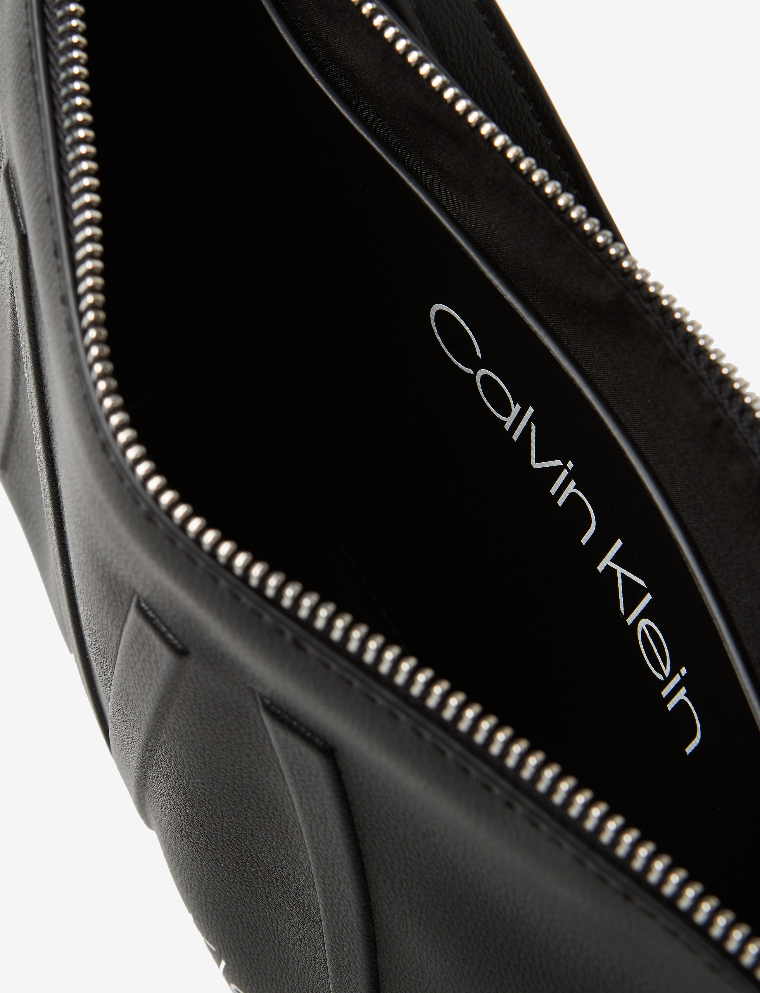 Calvin Klein - NY SHAPED EW CROSSBODY - black - 4