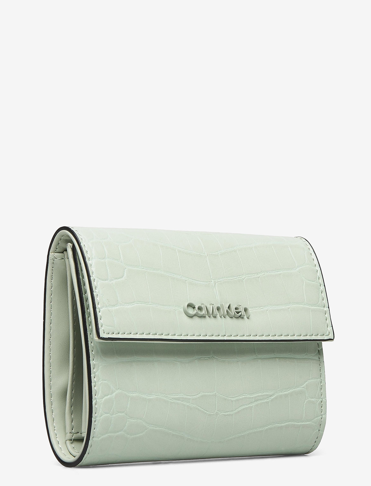 Calvin Klein - CK MUST TRIFOLD WALL - petal green - 2