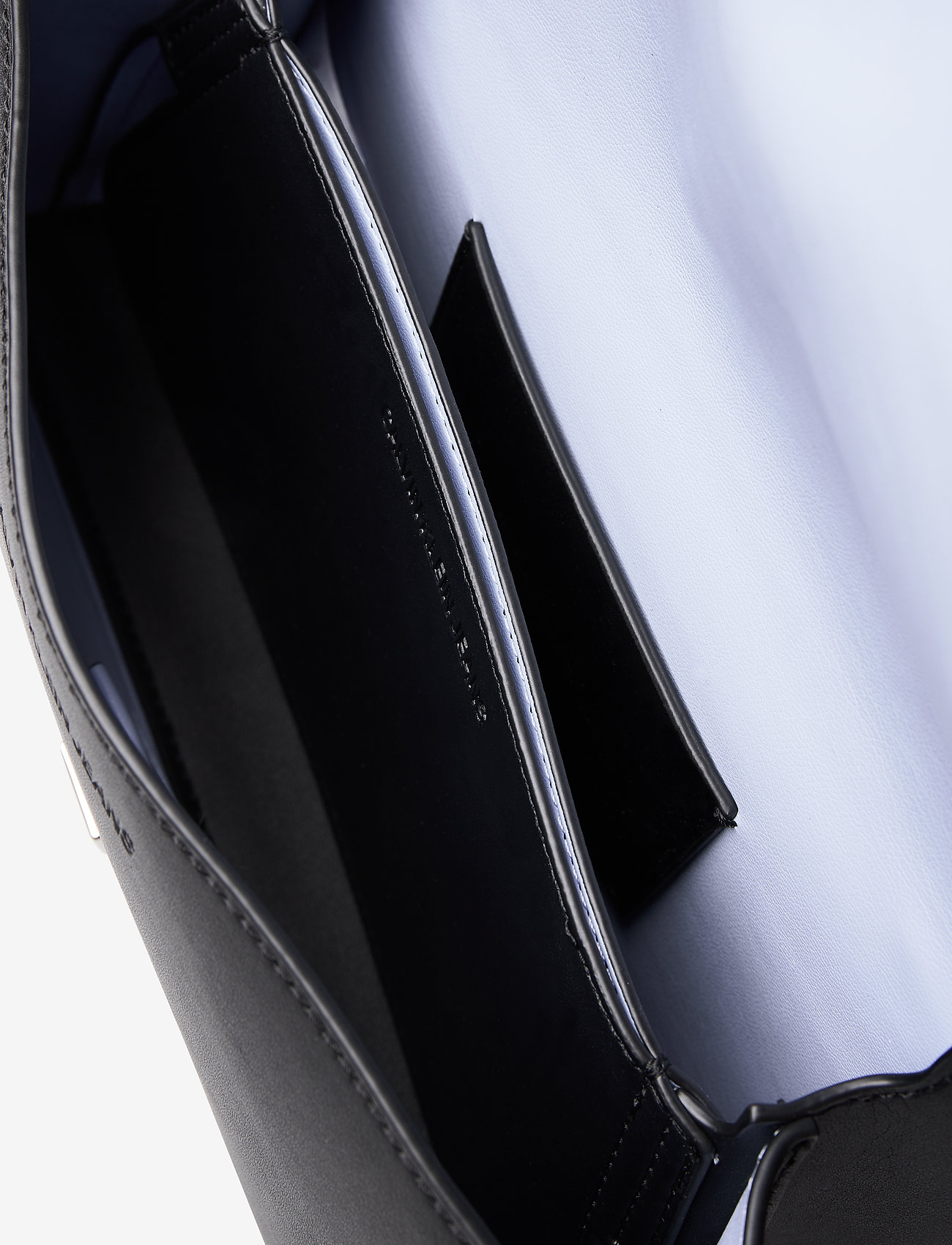 Calvin Klein - CKJ SCULPTED FLAP EW XBODY - black - 4