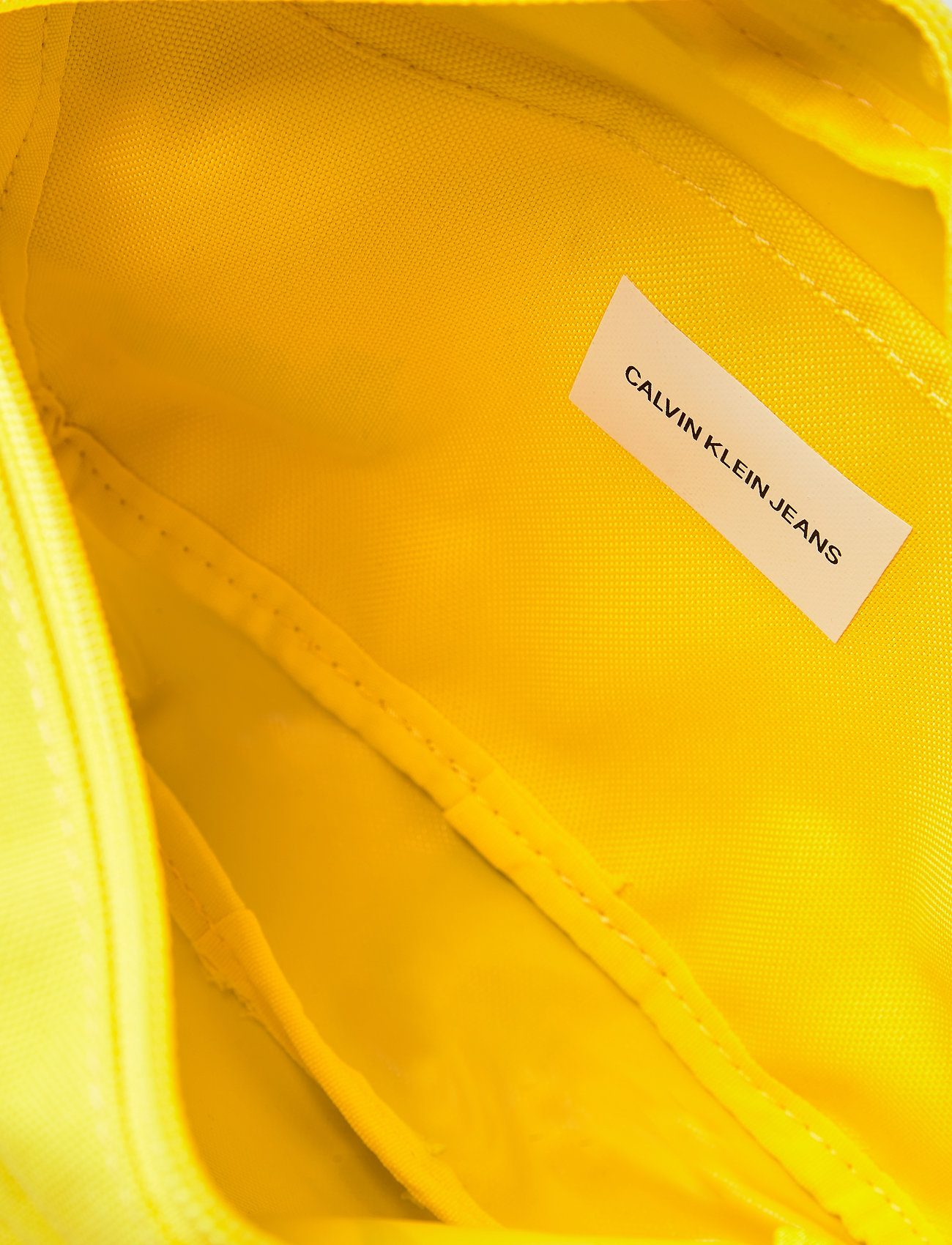 Calvin Klein - CKJ SPORT ESSENTIALS - blazing yellow - 4