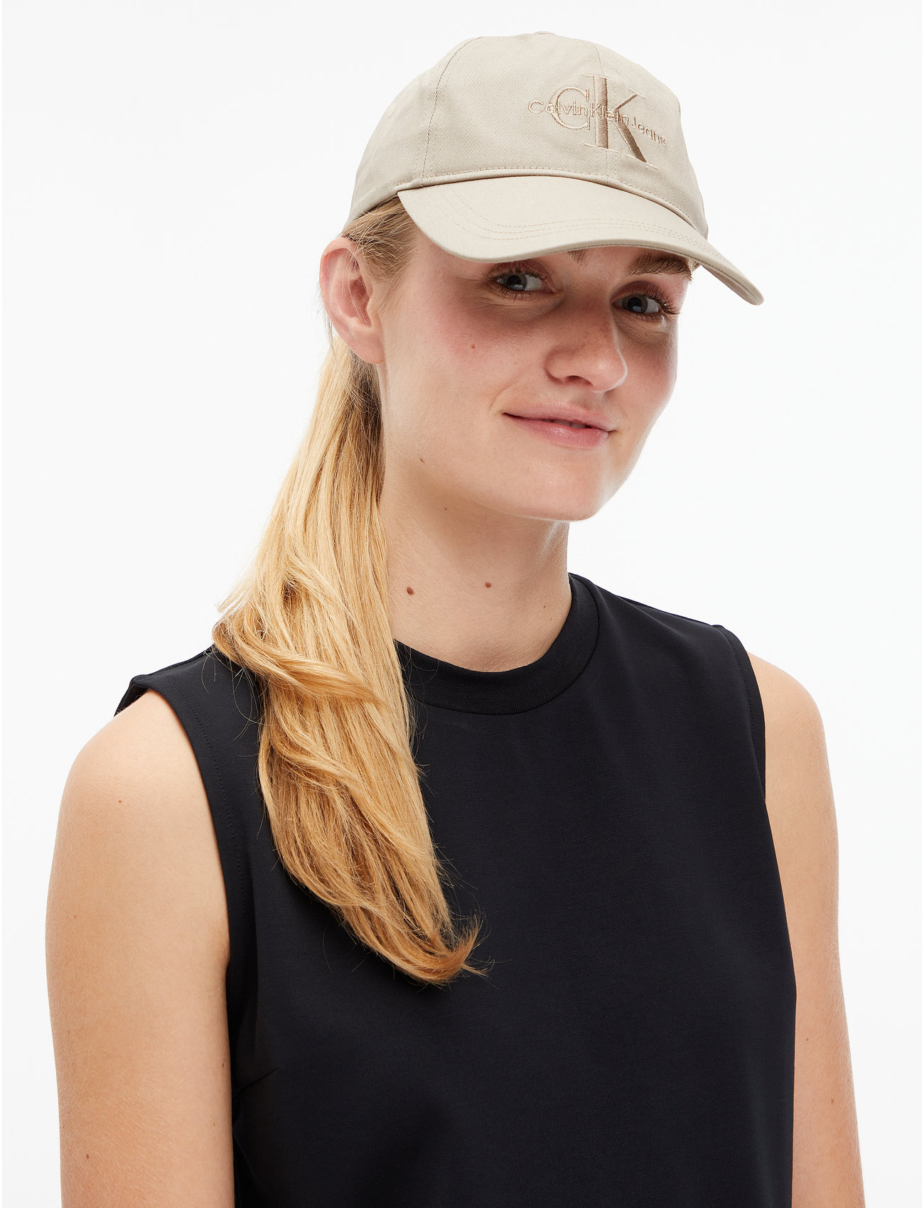 Calvin Klein - MONOGRAM CAP - laveste priser - dune - 1