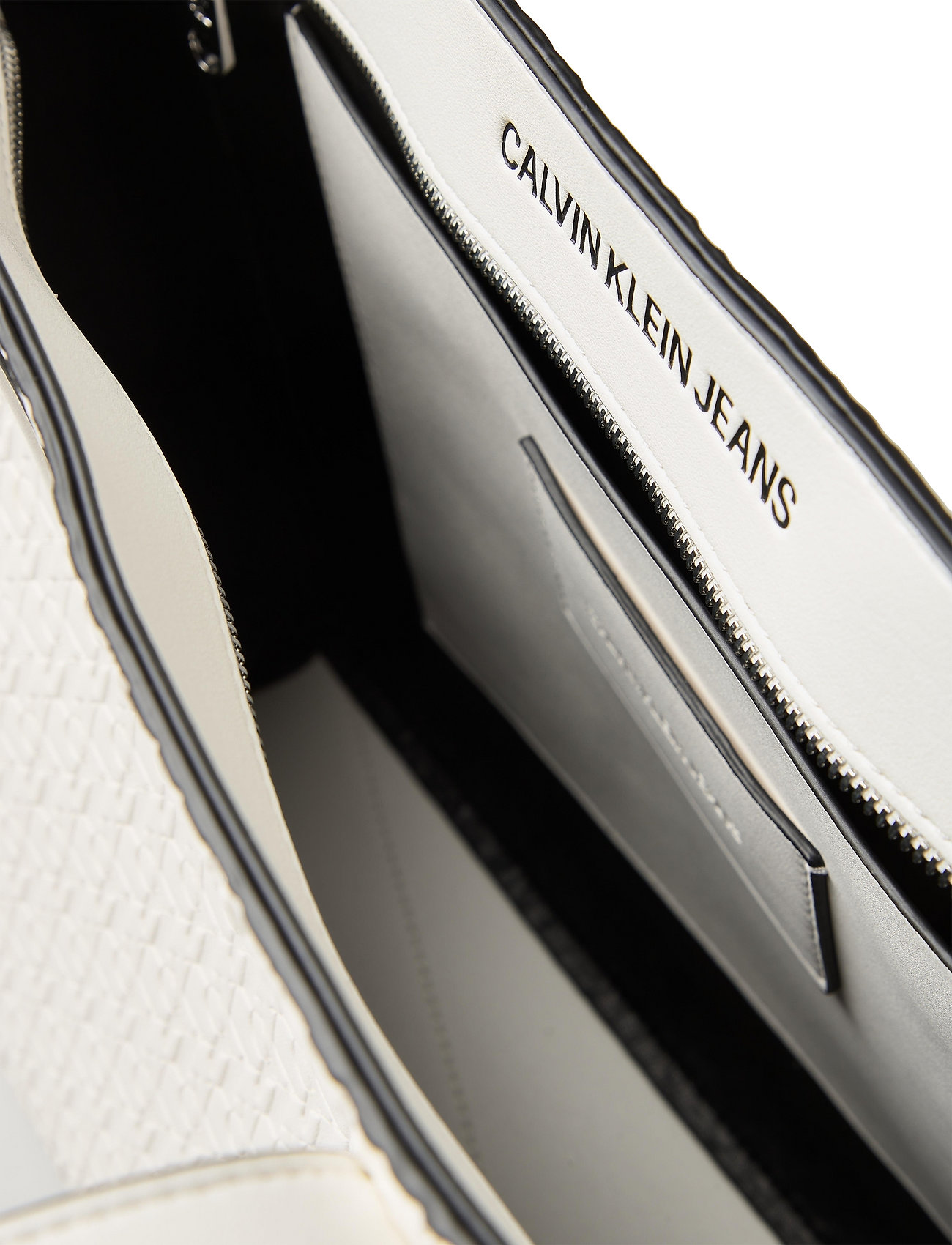 Calvin Klein - SHOPPER29 AOP - bright white - 4