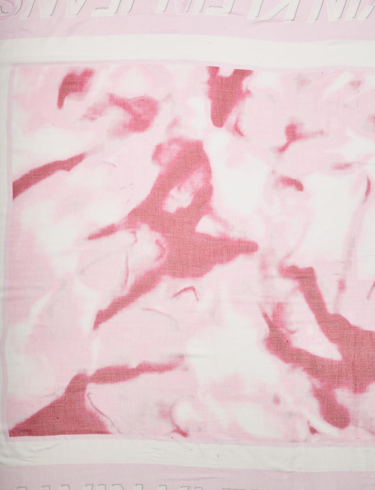 Calvin Klein - MARBLE PR SCARF - cerise marble - 2