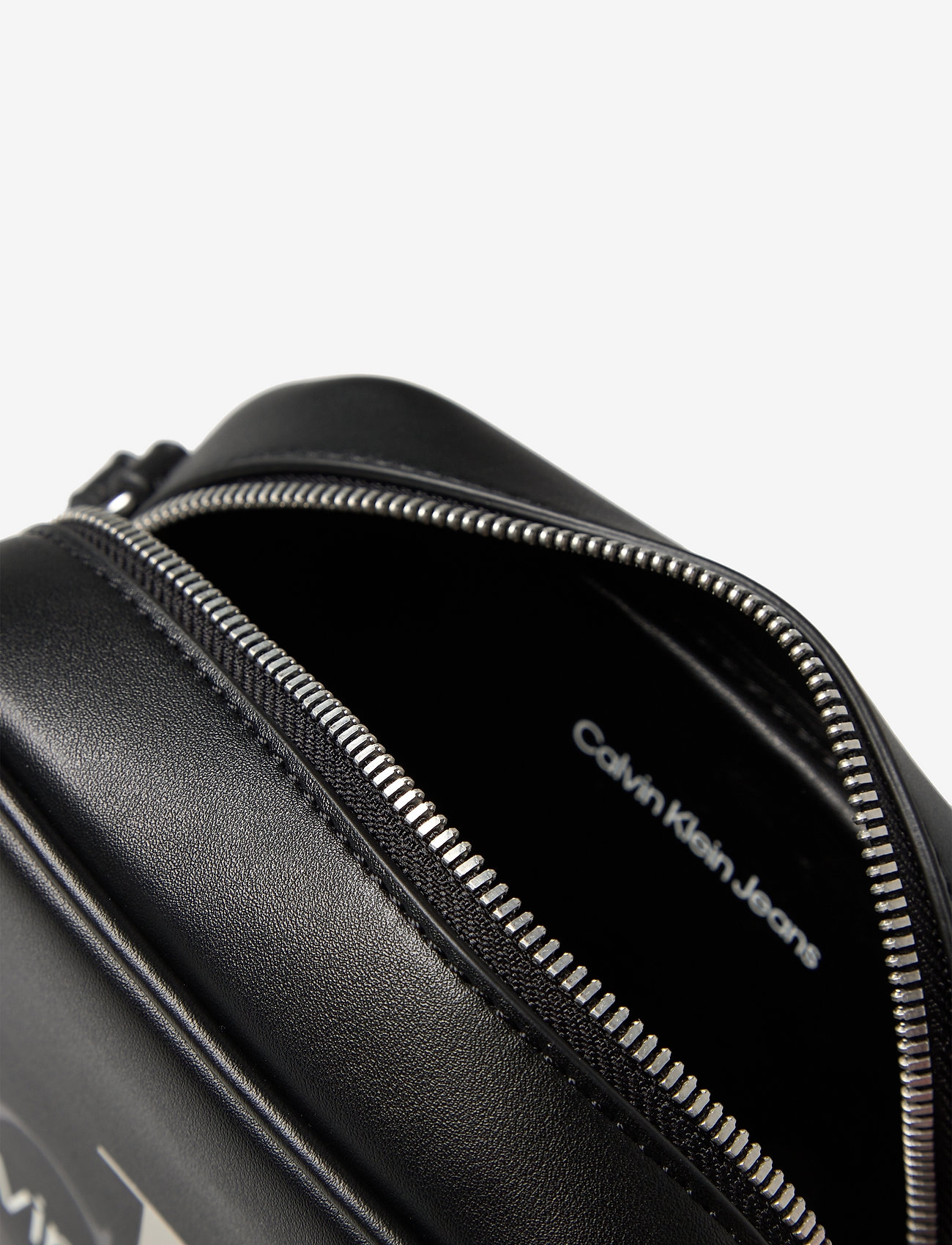 Calvin Klein - SCULPTED MONO CAMERA BAG - black - 4