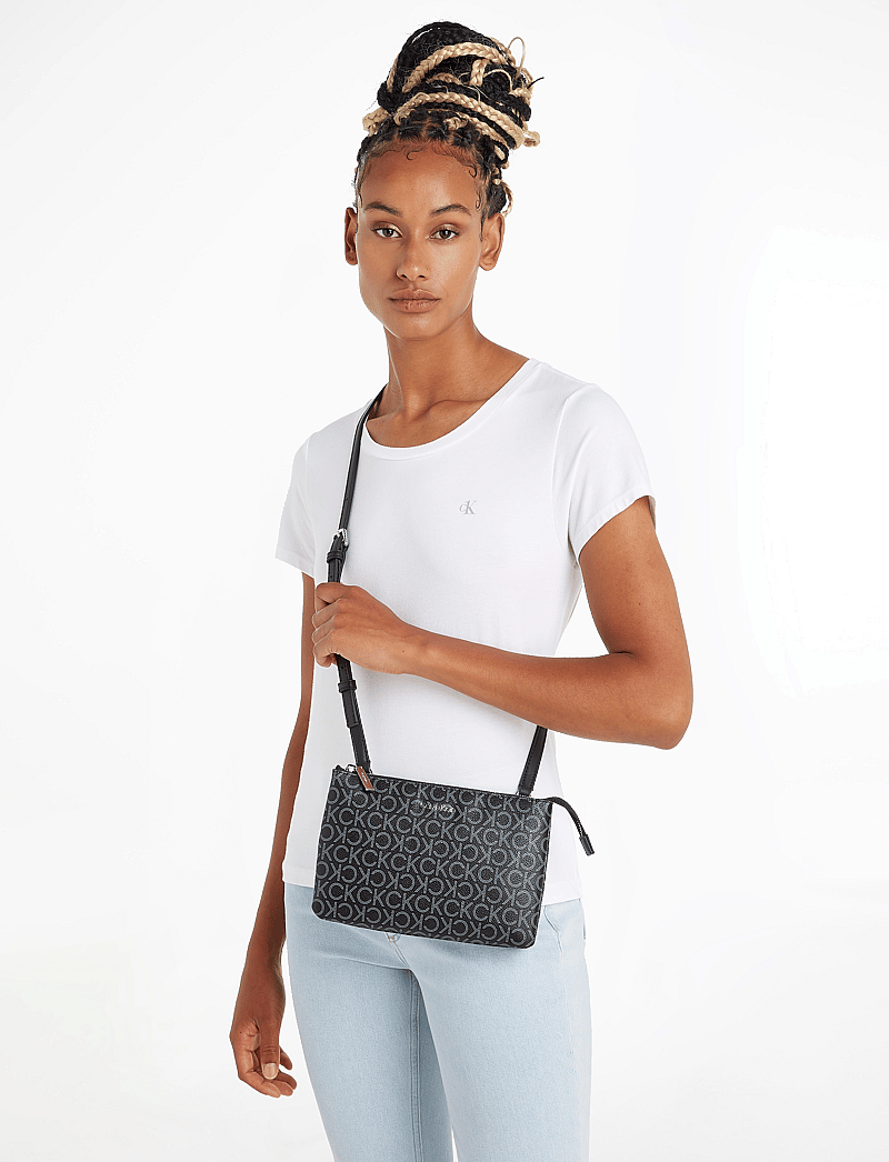 Calvin Klein - CK MUST EW XBODY MONO - crossbody bags - black mono - 0