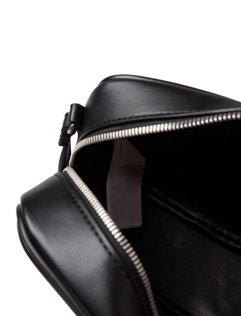 Calvin Klein - SCULPTED CAMERA BAG18 MONO - umhängetaschen - black - 5