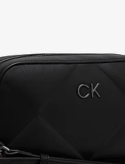 Calvin Klein - RE-LOCK QUILT CAMERA BAG - gimtadienio dovanos - ck black - 3