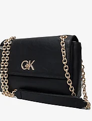 Calvin Klein - RE-LOCK EW CONV CROSSBODY - birthday gifts - ck black - 3