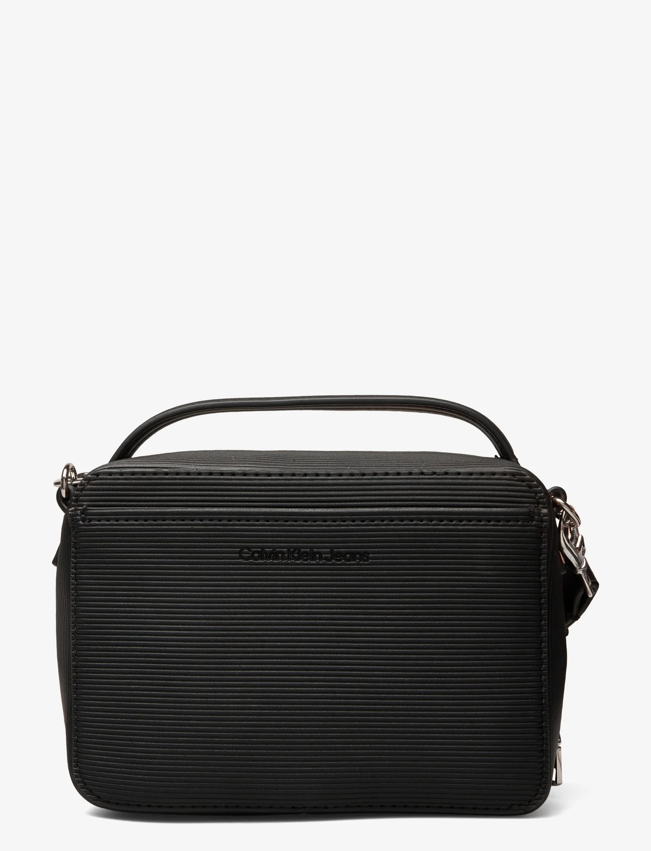 Calvin Klein - MINIMAL MONOGRAM CAMERA BAG18 T - ballīšu apģērbs par outlet cenām - black - 1