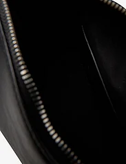 Calvin Klein - ULTRALIGHT SHOULDER BAG22 PU - ballīšu apģērbs par outlet cenām - black - 4