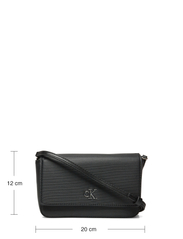 Calvin Klein - MINIMAL MONOGRAMWALLET W/STRAP T - odzież imprezowa w cenach outletowych - black - 4