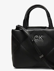 Calvin Klein - RE-LOCK QUILT TOTE MINI - ck black - 3