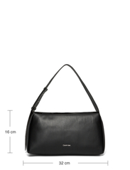 Calvin Klein - GRACIE SHOULDER BAG - festkläder till outletpriser - ck black - 5