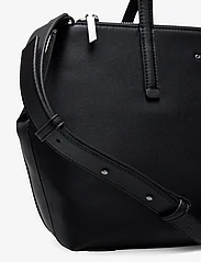 Calvin Klein - CK MUST TOTE MD - pirkinių krepšiai - ck black - 3
