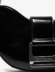Calvin Klein - OFF DUTY ROUND SHOULDERBAG22 H - feestelijke kleding voor outlet-prijzen - black - 3