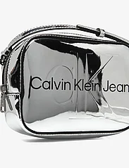 Calvin Klein - SCULPTED CAMERA BAG18 MONO S - crossbody kotid - silver - 3