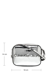 Calvin Klein - SCULPTED CAMERA BAG18 MONO S - crossbody kotid - silver - 5