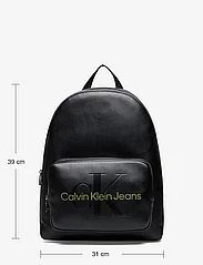 Calvin Klein - SCULPTED CAMPUS BP40 MONO - sievietēm - black/dark juniper - 5