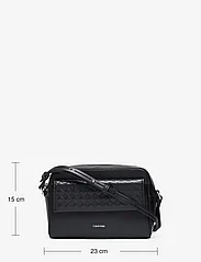 Calvin Klein - CALVIN MINI QUILT CAMERA BAG - dzimšanas dienas dāvanas - ck black - 5