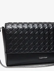 Calvin Klein - CALVIN MINI QUILT MINI CROSSBODY - gimtadienio dovanos - ck black - 3