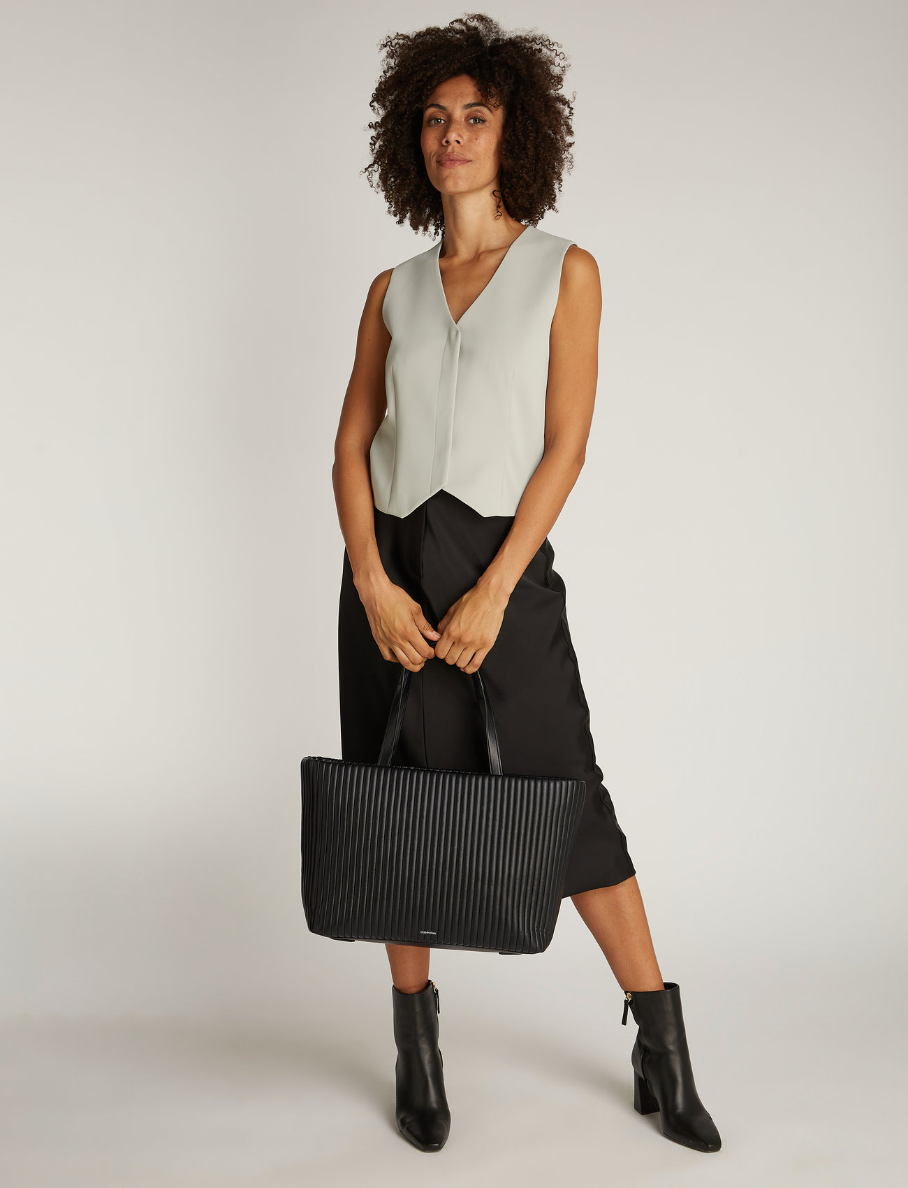 Calvin Klein - MINI LINE QUILT MEDIUM SHOPPER - shoppingväskor - pvh black - 0