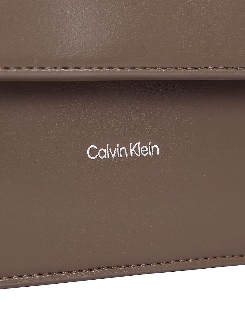 Calvin Klein - CK LINN TOP HANDLE CROSSBODY - speciella tillfällen - teak - 3