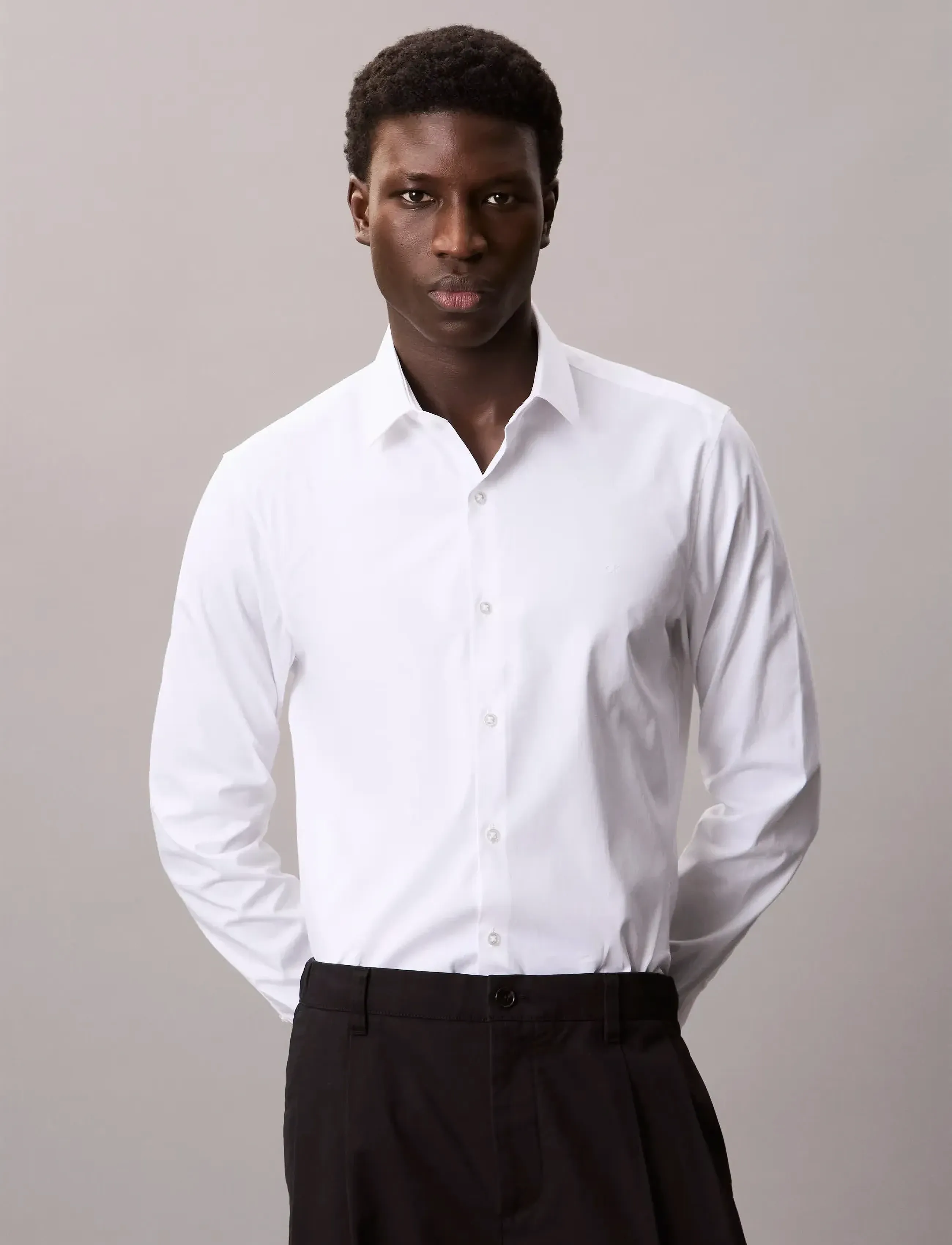 Calvin Klein SLIM ESNTL POPLIN NOS STR SLD - Skjorter - WHITE / white