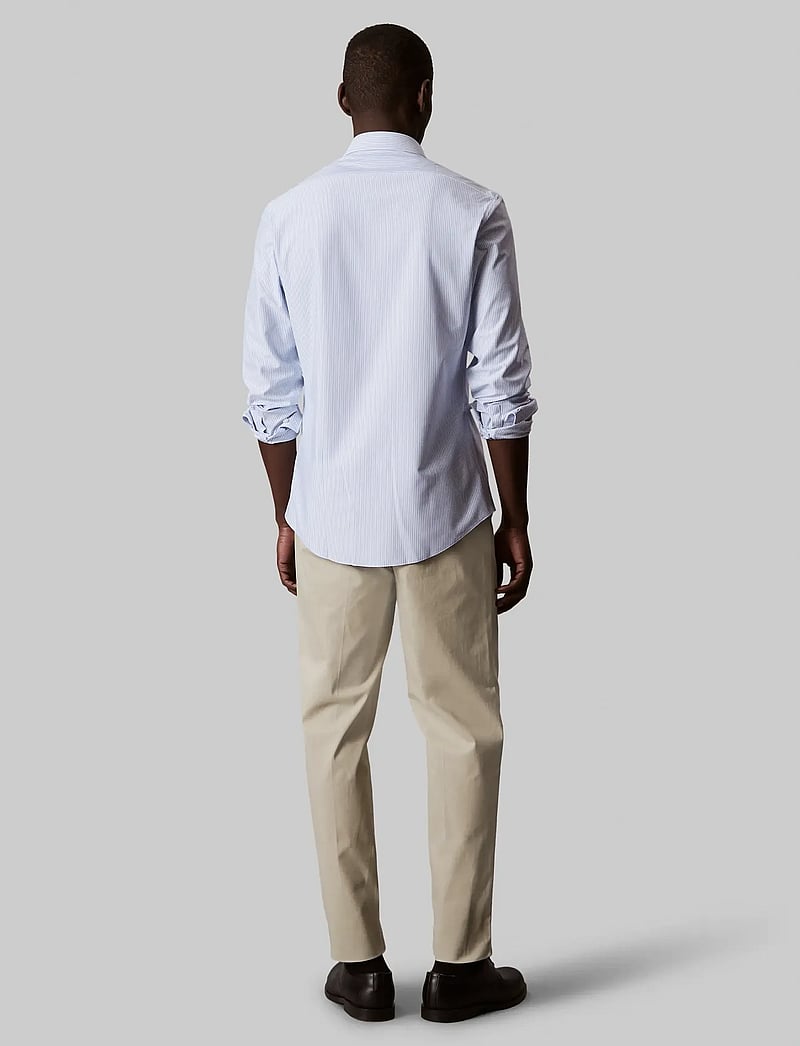 Calvin Klein - SLIM REF KNIT STP - stribede skjorter - blue - 3