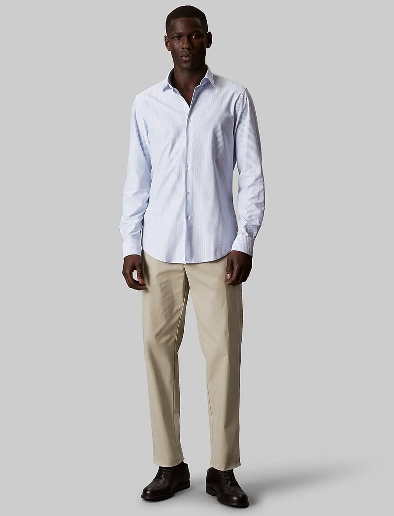 Calvin Klein - SLIM REF KNIT STP - stribede skjorter - blue - 5