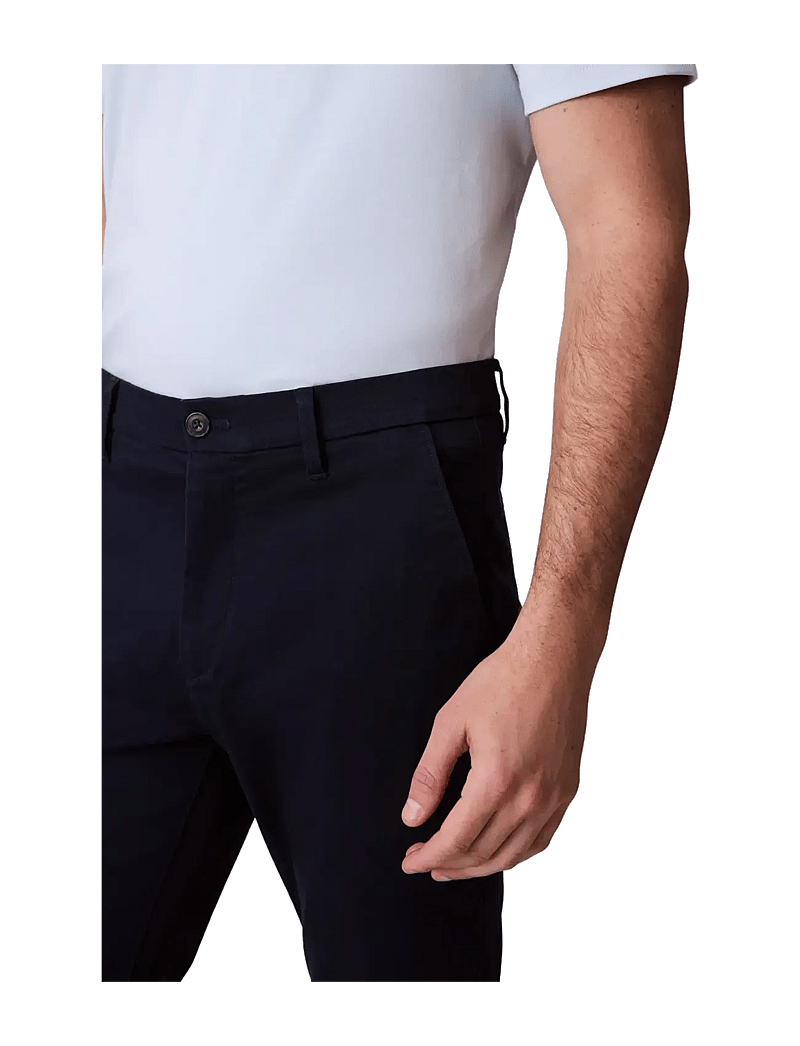 Calvin Klein - SLIM REFINED COTTON STRETCH TROU - chinos - dark sapphire - 1